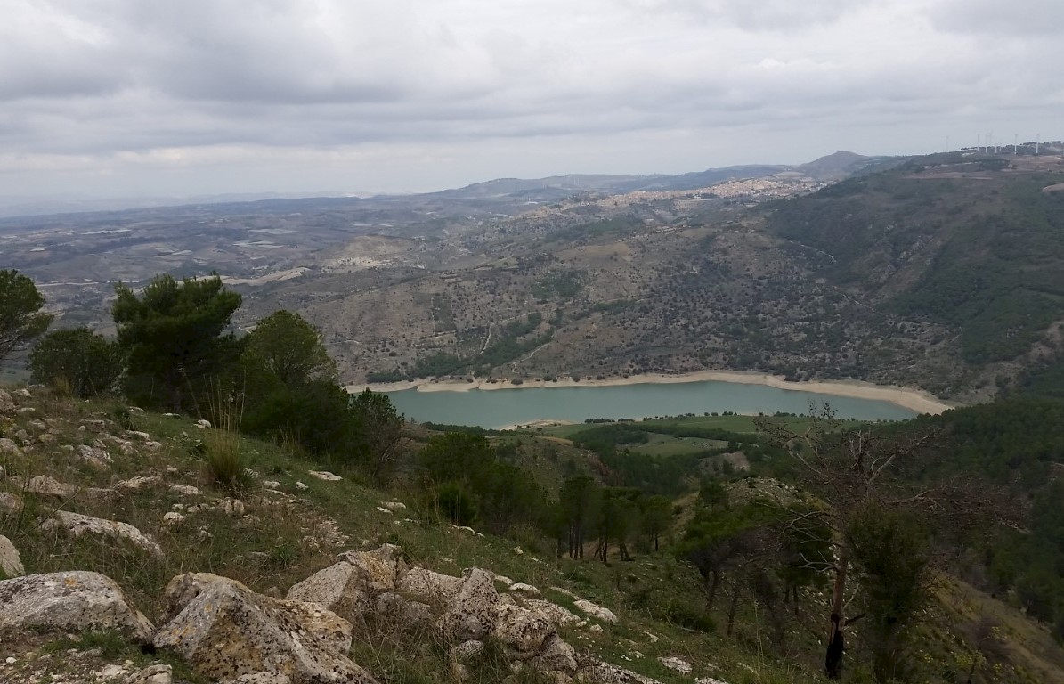 Monte Casasia, sentinella degli Iblei
